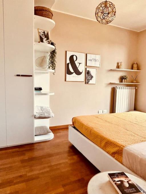 Appartamento Casa Di Lillo Merate Esterno foto