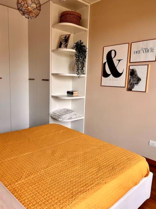 Appartamento Casa Di Lillo Merate Esterno foto